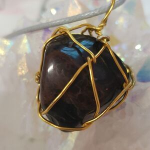 Black Onyx Handcrafted Cord Necklace Goldtone wire 16" length w 1" …